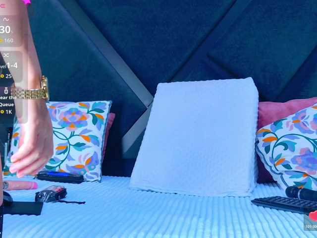 MiaSton live cam on BongaCams