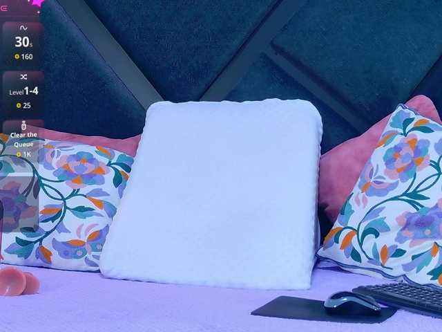 MiaSton live cam on BongaCams