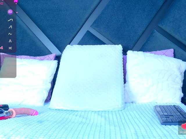 MiaSton live cam on BongaCams