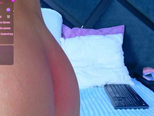 MiaSton, 19 y/o - Live Cam on BongaCams