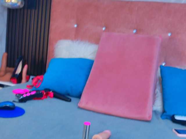 MiaSton live cam on BongaCams
