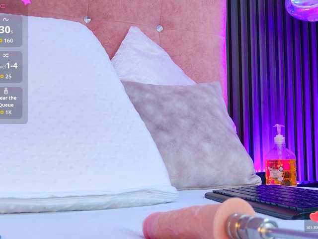 MiaSton, live now on BongaCams