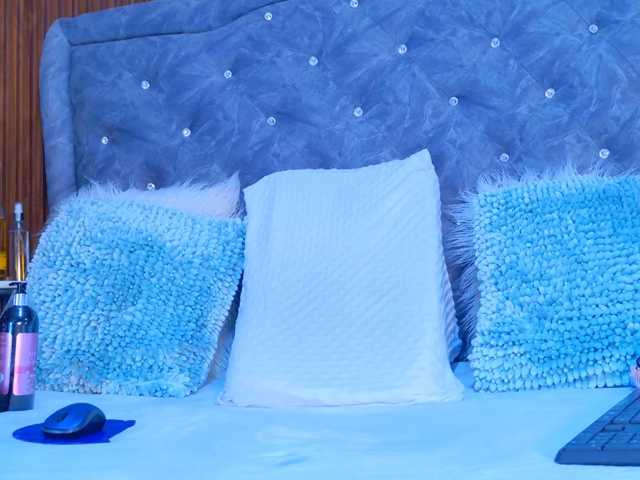 MiaSton live cam on BongaCams