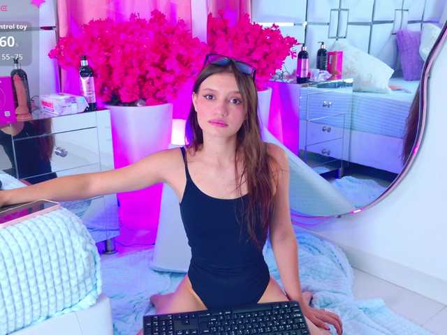 MiaSton live cam on BongaCams