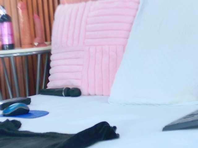 MiaSton live cam on BongaCams