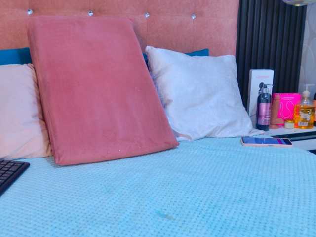MiaSton live cam on BongaCams