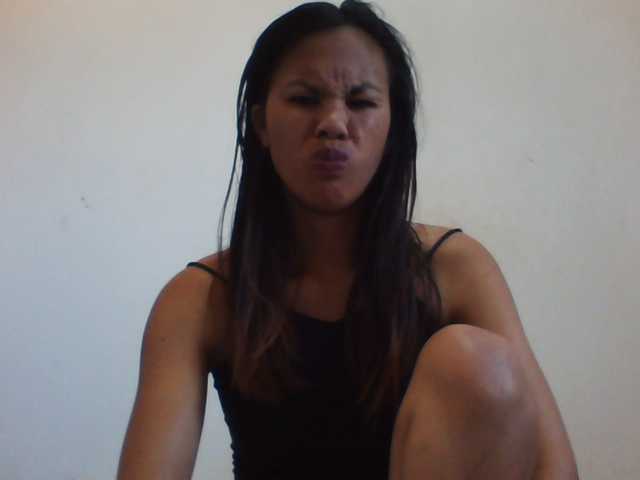 PrettyLie live cam on BongaCams