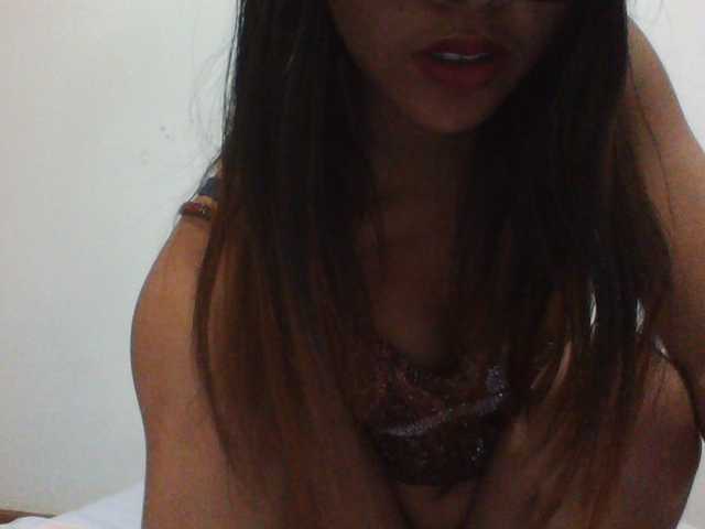 PrettyLie live webcam show