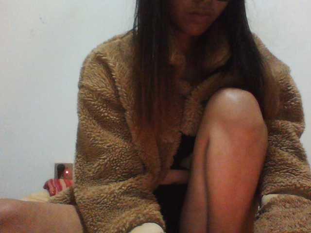 PrettyLie live cam on BongaCams
