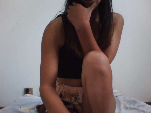 PrettyLie live cam on BongaCams