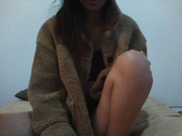 PrettyLie live cam on BongaCams