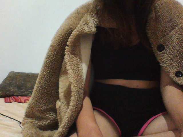 PrettyLie live cam on BongaCams