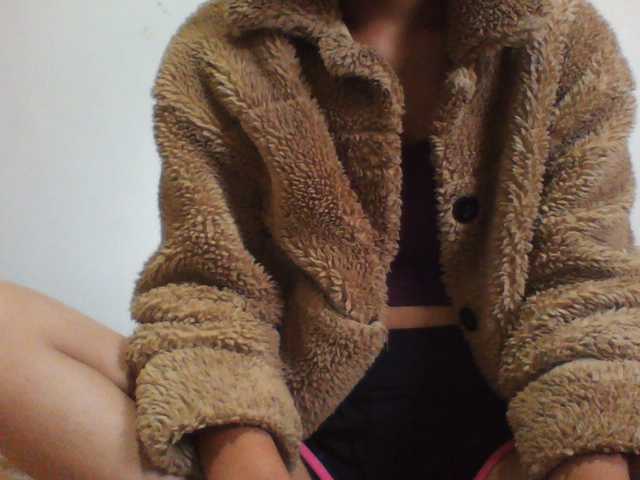 PrettyLie live cam on BongaCams