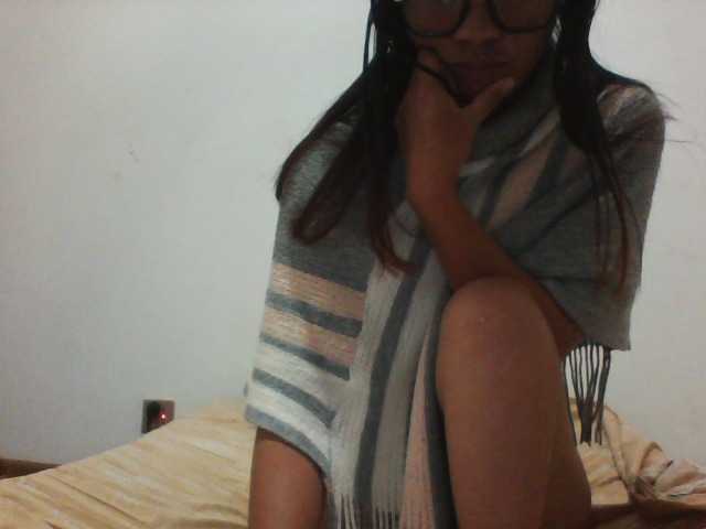 PrettyLie live cam on BongaCams