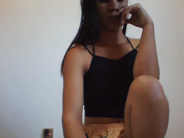 PrettyLie live cam on BongaCams