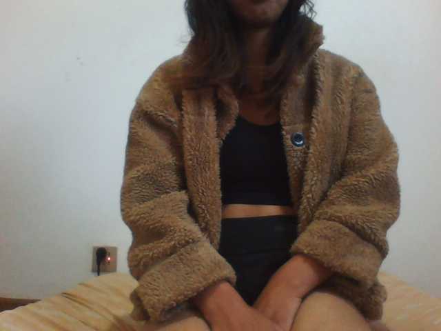 PrettyLie live cam on BongaCams