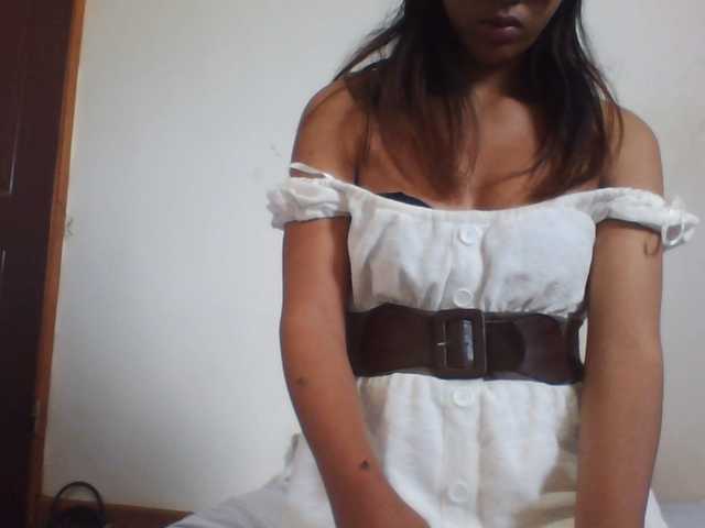 PrettyLie live webcam show