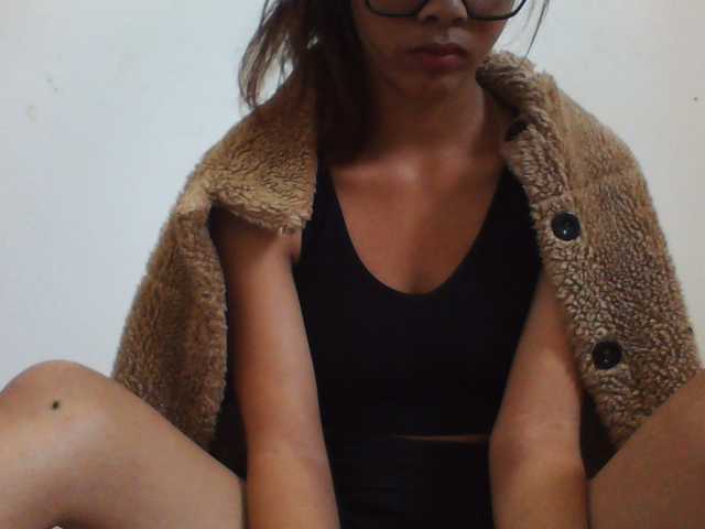 PrettyLie live cam on BongaCams