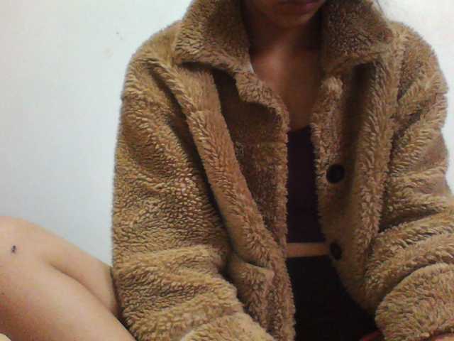 PrettyLie live cam on BongaCams