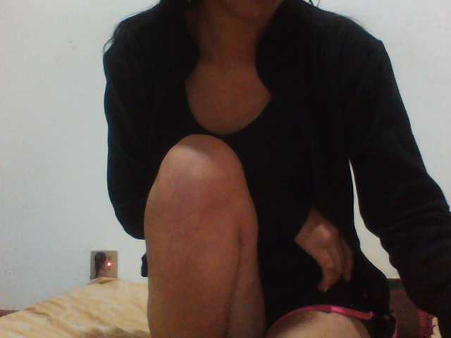 PrettyLie live cam on BongaCams