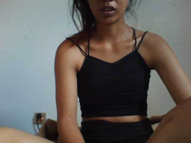 PrettyLie live cam on BongaCams