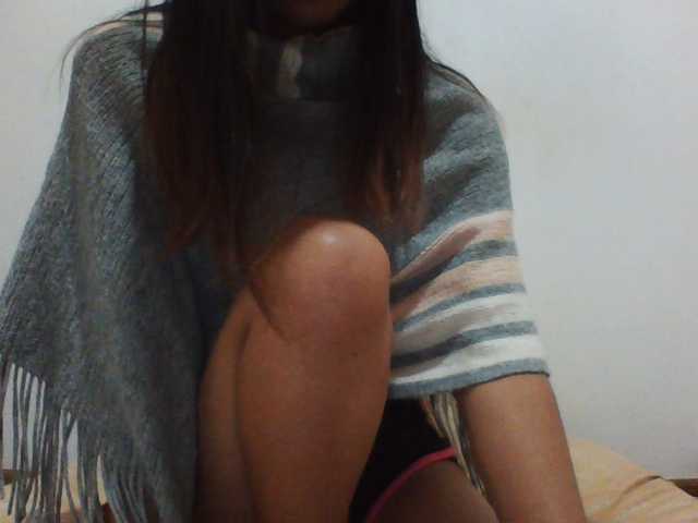 PrettyLie live cam on BongaCams