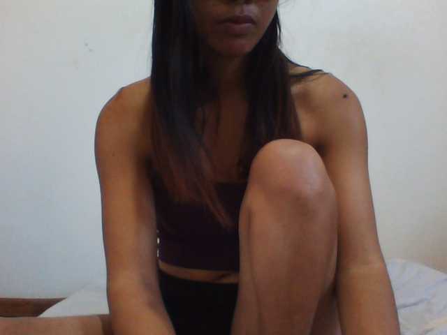 PrettyLie live cam on BongaCams
