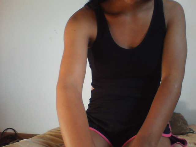 PrettyLie live cam on BongaCams