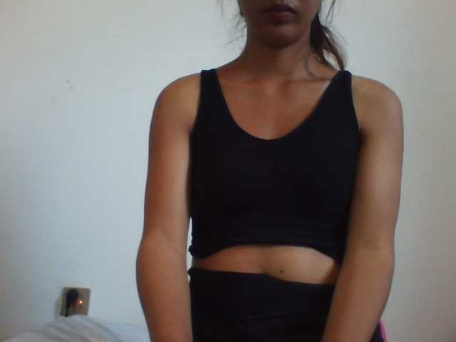 PrettyLie live cam on BongaCams
