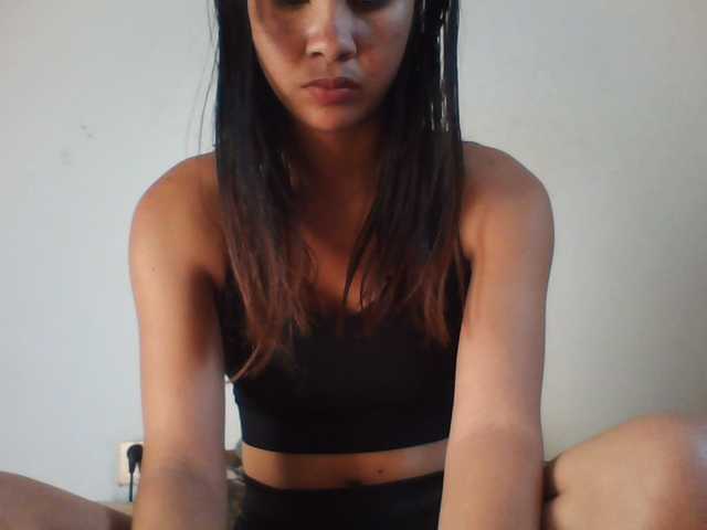 PrettyLie live cam on BongaCams