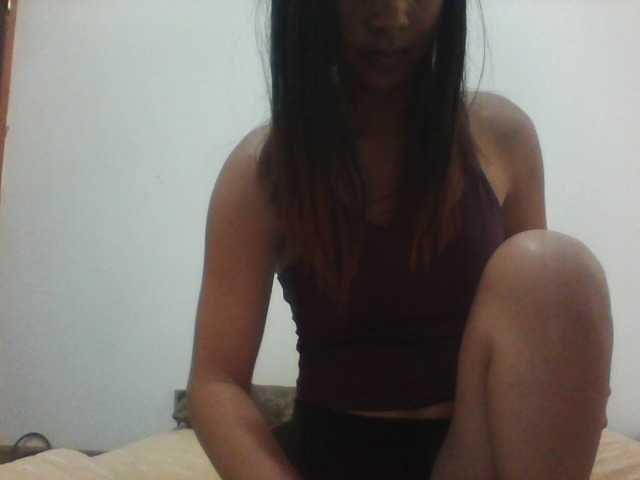 PrettyLie live cam on BongaCams