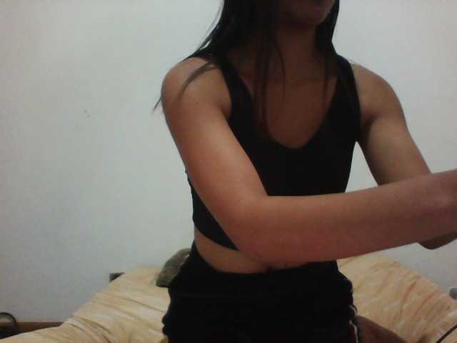 PrettyLie live cam on BongaCams