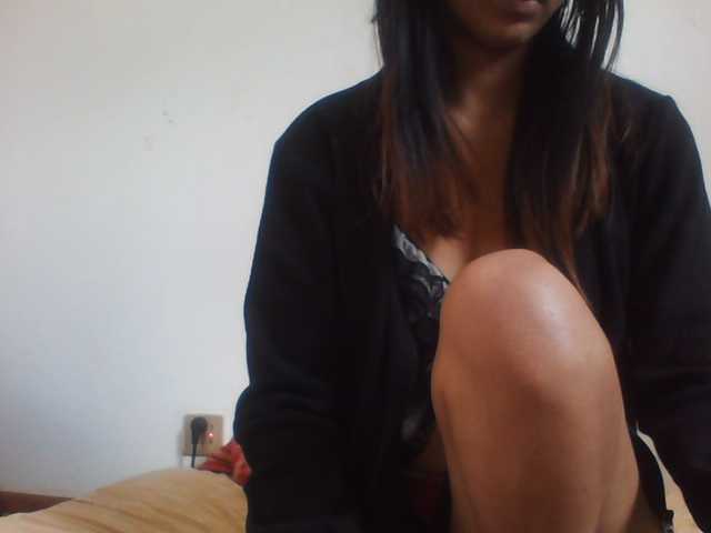 PrettyLie live cam on BongaCams