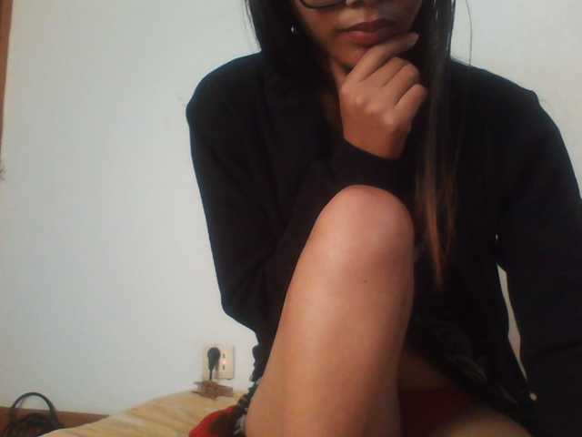 PrettyLie live cam on BongaCams
