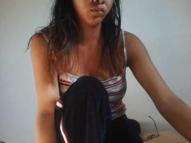 PrettyLie live cam on BongaCams