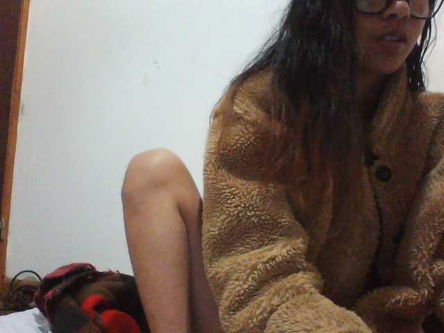 PrettyLie live cam on BongaCams