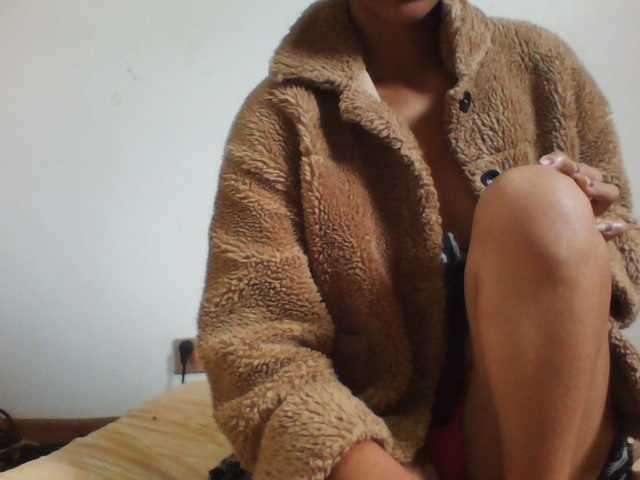PrettyLie live cam on BongaCams
