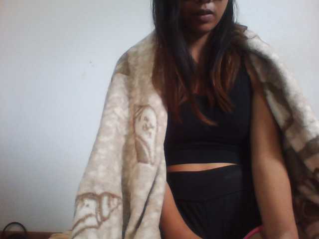 PrettyLie live cam on BongaCams