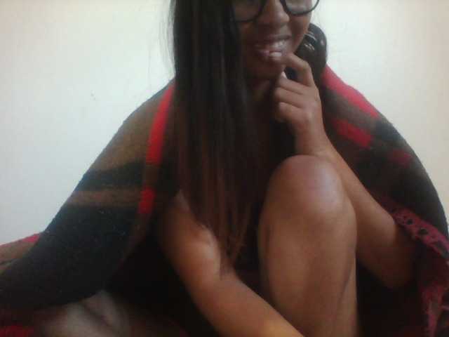 PrettyLie live cam on BongaCams