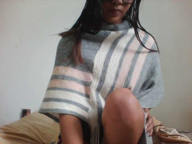 PrettyLie live cam on BongaCams