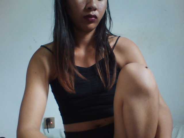 PrettyLie live cam on BongaCams