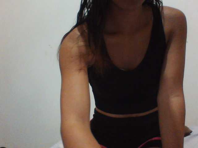 PrettyLie live cam on BongaCams