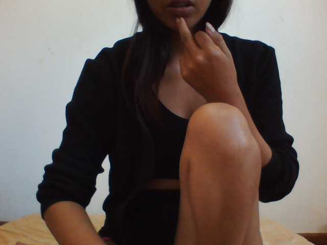 PrettyLie live cam on BongaCams
