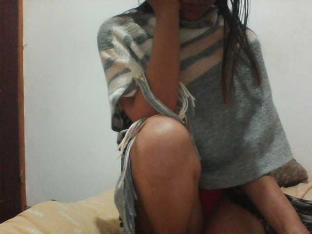 PrettyLie live cam on BongaCams