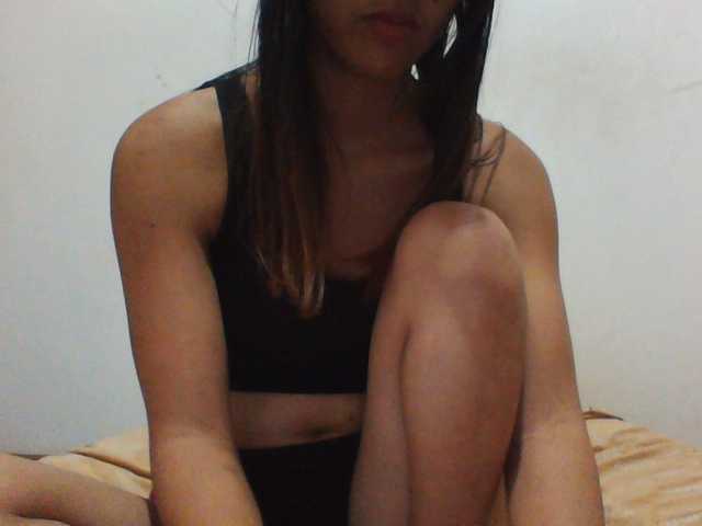 PrettyLie live cam on BongaCams