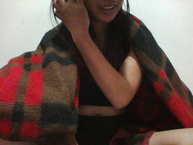 PrettyLie live cam on BongaCams