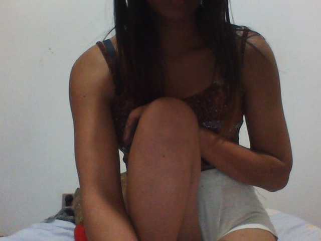 PrettyLie live webcam show
