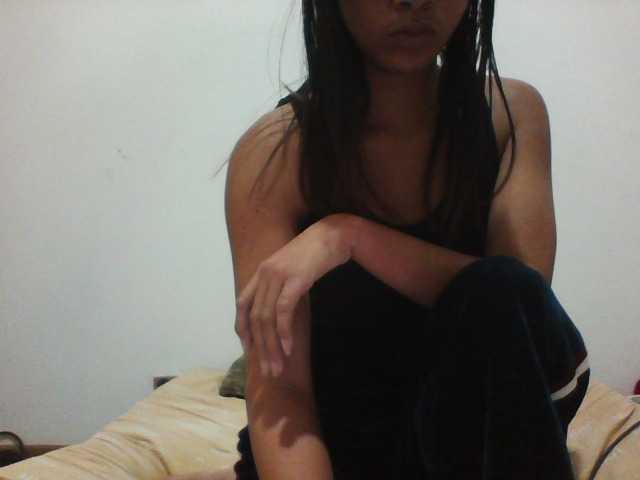 PrettyLie live cam on BongaCams