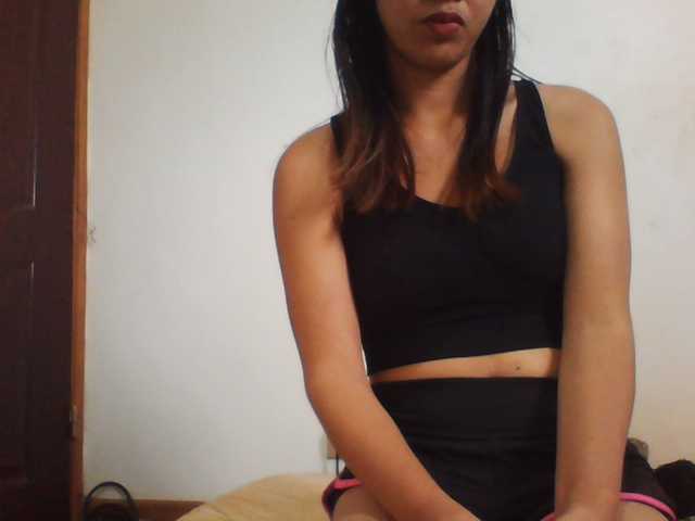 PrettyLie live cam on BongaCams
