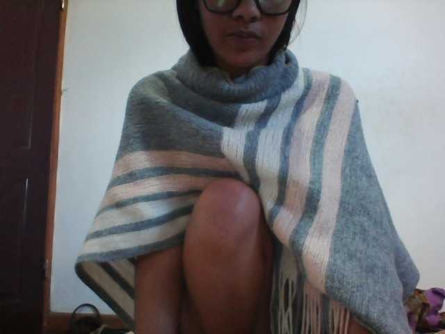 PrettyLie live cam on BongaCams